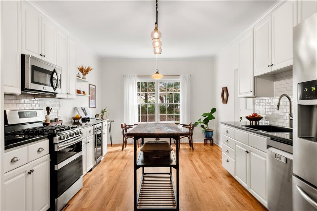 536 Oakview Road Decatur, GA 30030 - Photo 7 of 52