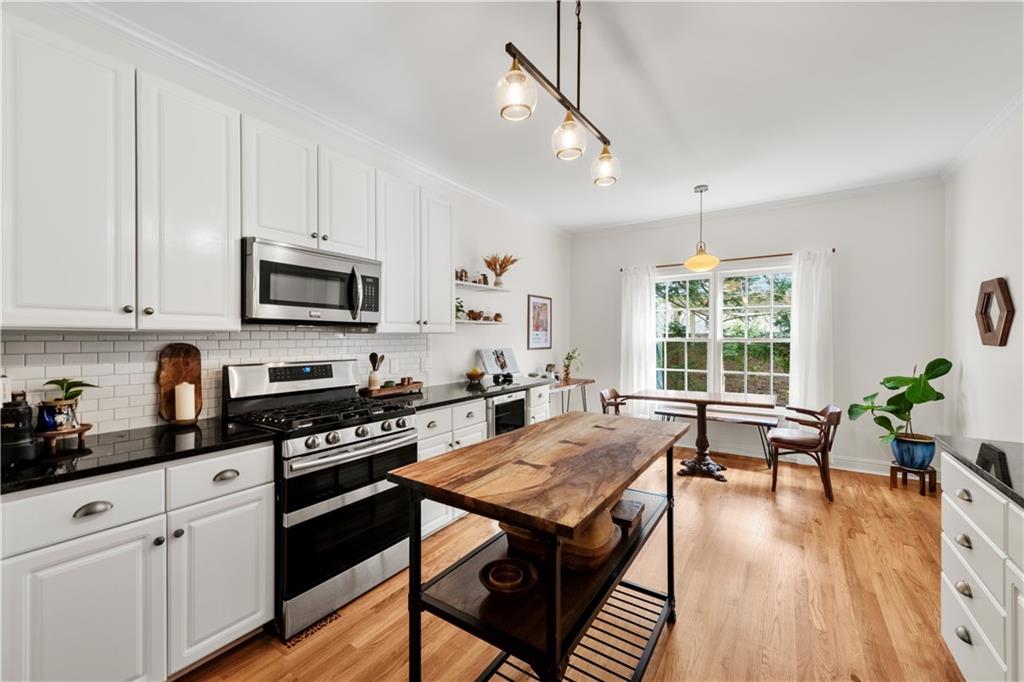 536 Oakview Road Decatur, GA 30030 - Photo 8 of 52