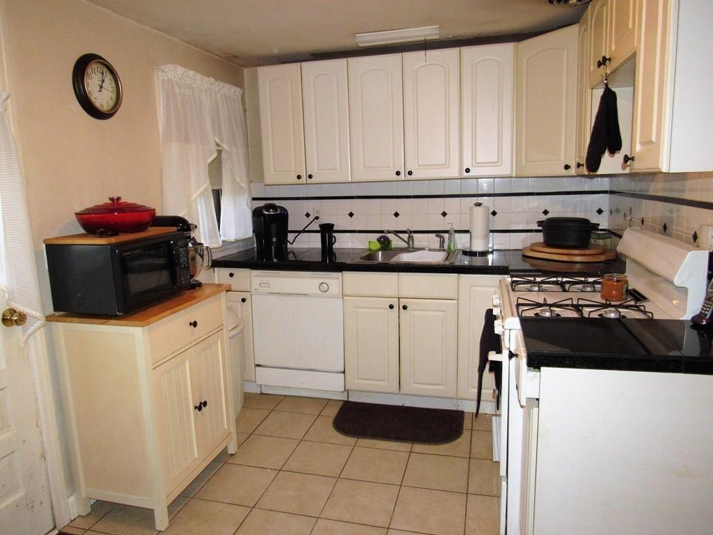 63 Coolidge Road Walpole, MA 02081 - Photo 2 of 15 Gallery Image 2