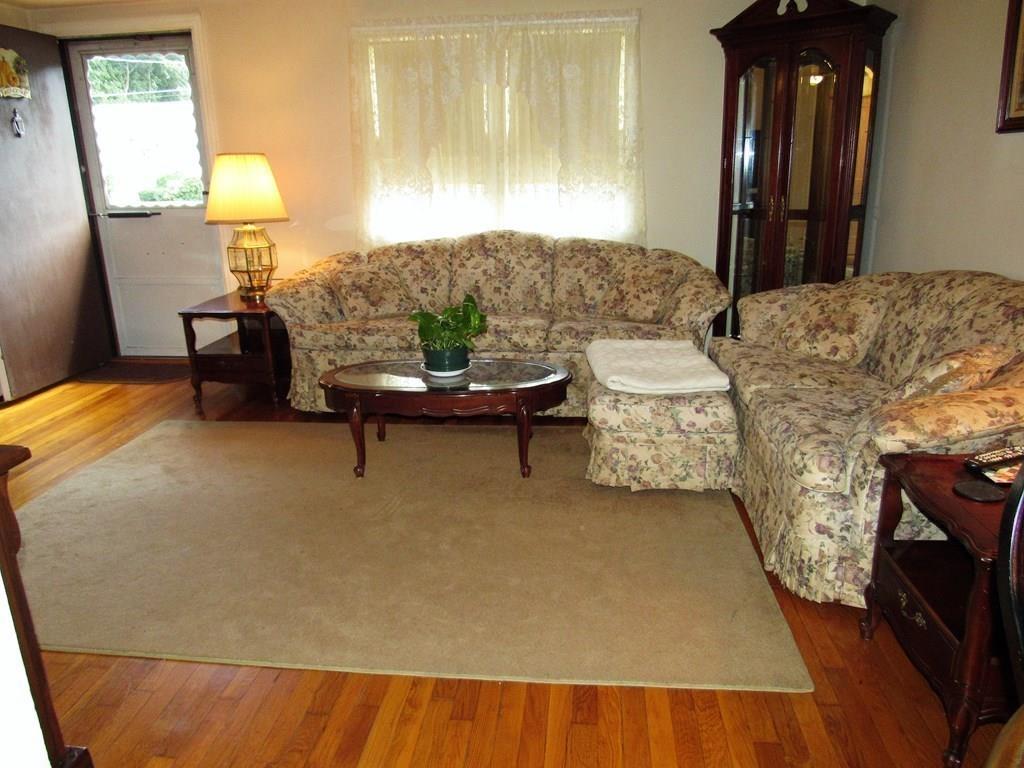 63 Coolidge Road Walpole, MA 02081 - Photo 5 of 15 Gallery Image 5