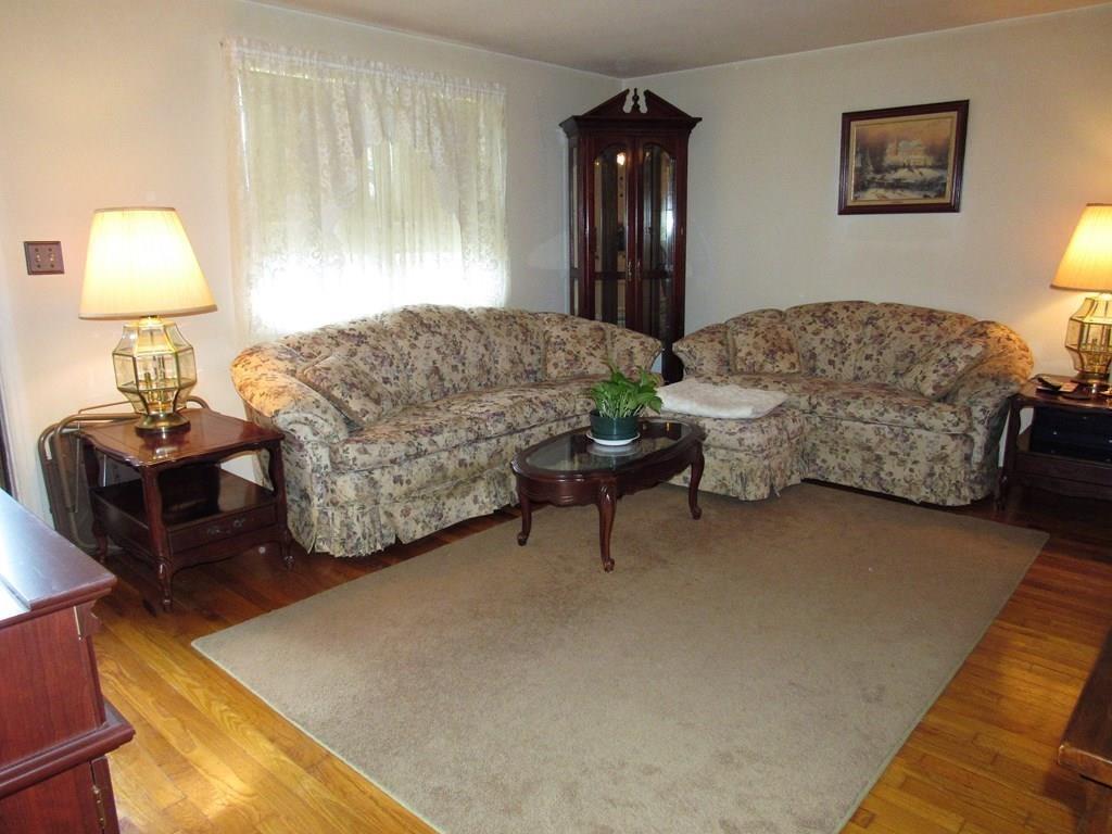 63 Coolidge Road Walpole, MA 02081 - Photo 6 of 15 Gallery Image 6