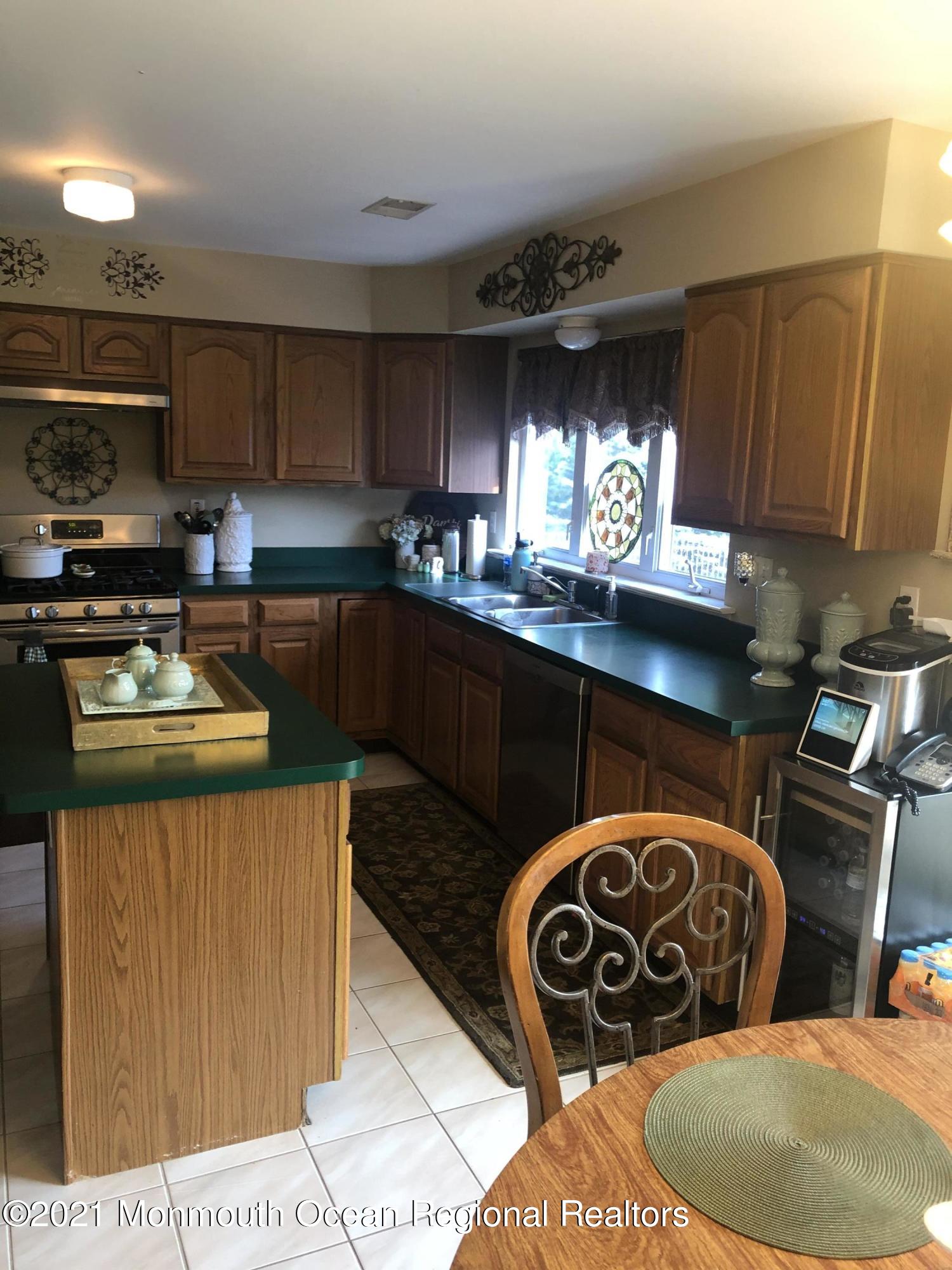 343 Murray Drive Jackson, NJ 08527 - Photo 18 of 19 IMG_1907 (1)