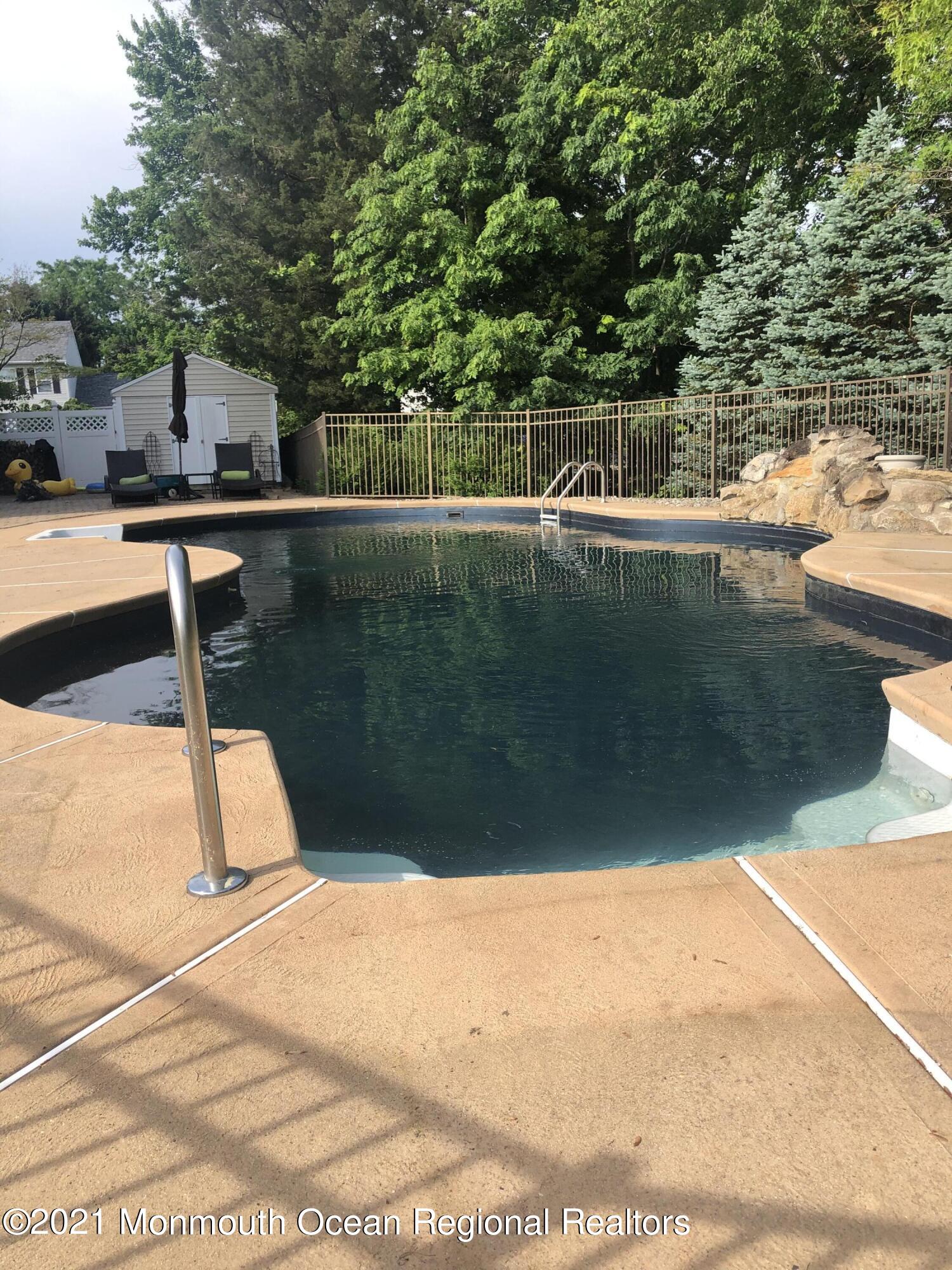 343 Murray Drive Jackson, NJ 08527 - Photo 3 of 19 IMG_1873 - Copy - Copy - Copy