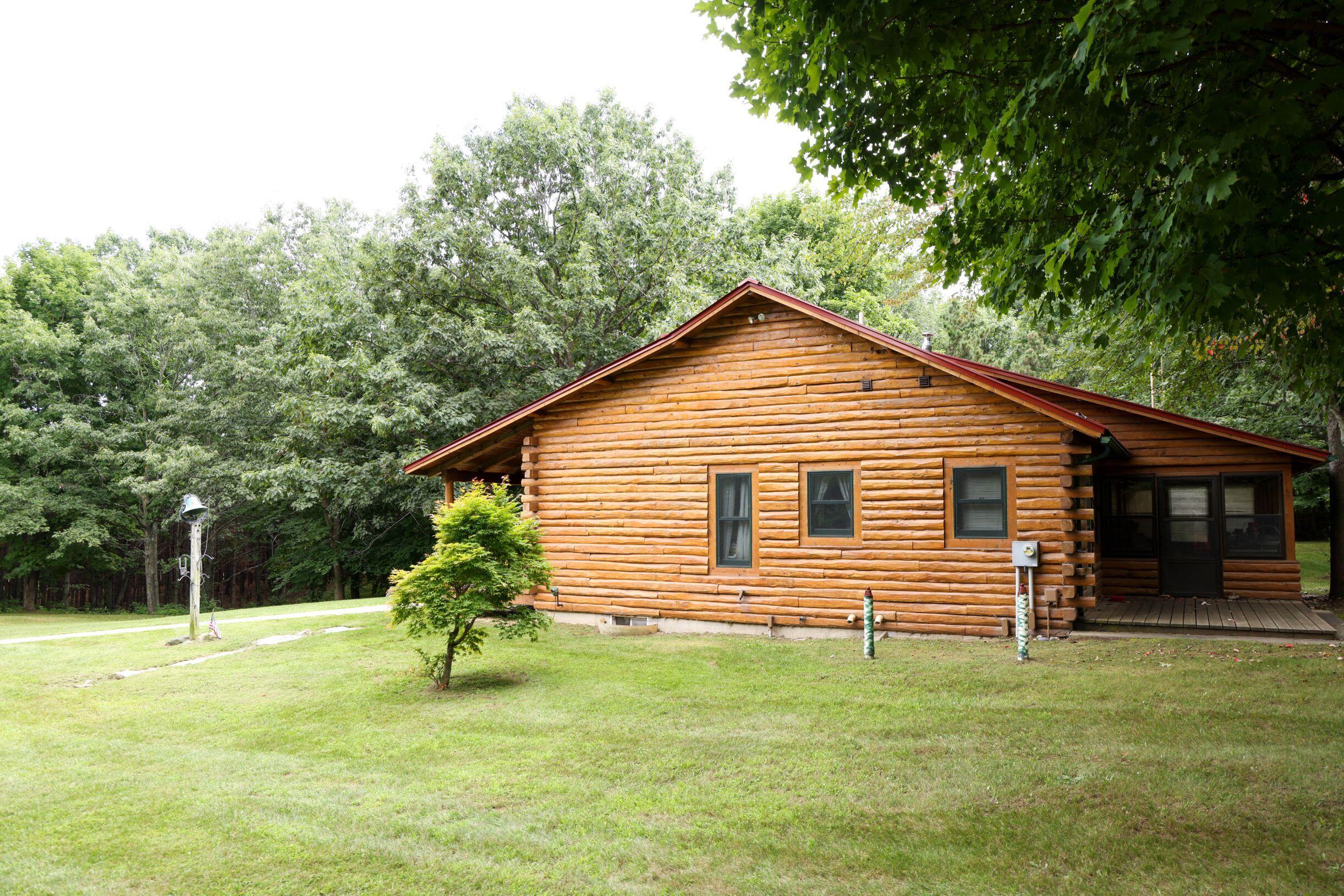 4377 South Water Road Shelby, MI 49455 - Photo 5 of 43 5