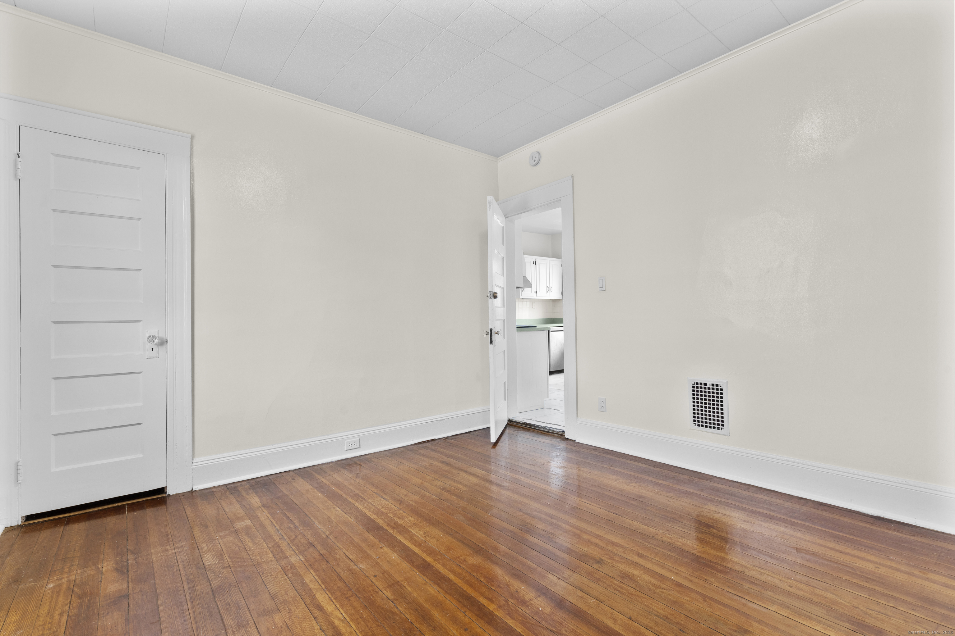 448 Exeter Street, Unit 2 Bridgeport, CT 06606 - Photo 13 of 20