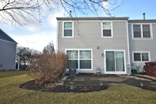 $1,850 | 1625 College Green Drive, Elgin, IL 60123