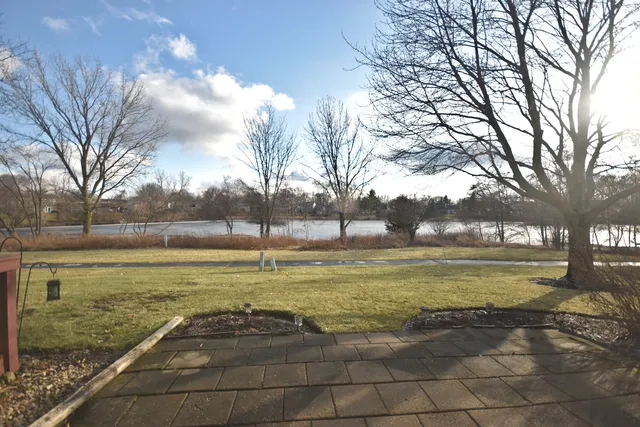 $1,850 | 1625 College Green Drive, Elgin, IL 60123