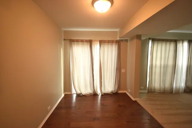 $1,850 | 1625 College Green Drive, Elgin, IL 60123