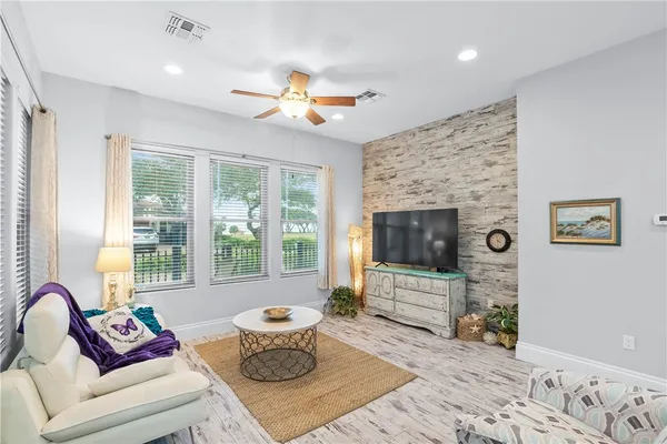 $624,500 | 1502 Royal Oaks Trail, Unit 1502, Rockport, TX 78382