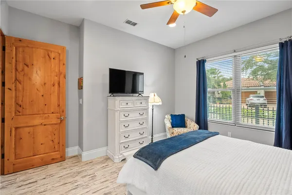 $624,500 | 1502 Royal Oaks Trail, Unit 1502, Rockport, TX 78382