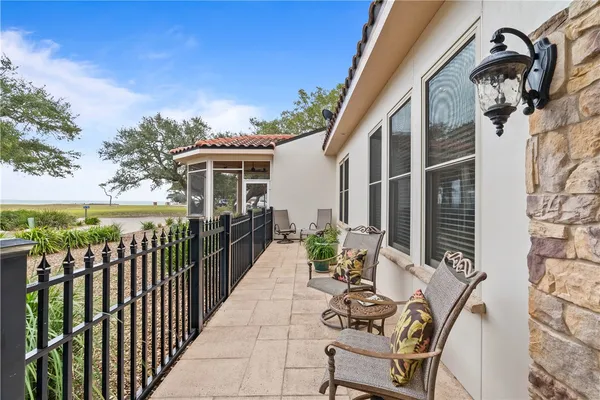 $624,500 | 1502 Royal Oaks Trail, Unit 1502, Rockport, TX 78382