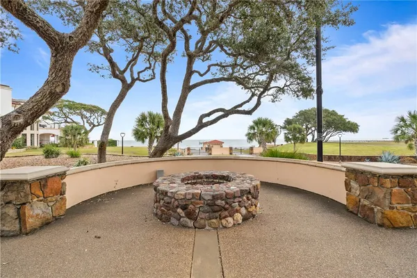 $624,500 | 1502 Royal Oaks Trail, Unit 1502, Rockport, TX 78382