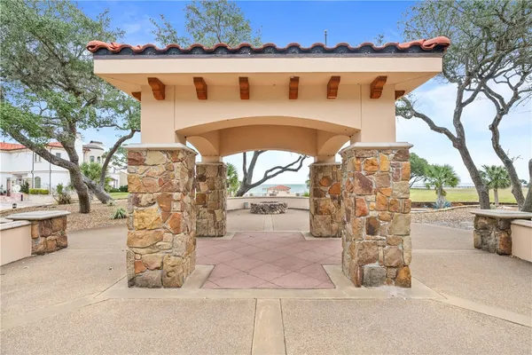 $624,500 | 1502 Royal Oaks Trail, Unit 1502, Rockport, TX 78382