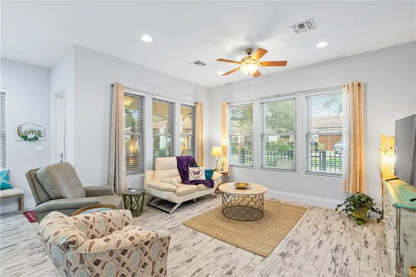 $624,500 | 1502 Royal Oaks Trail, Unit 1502, Rockport, TX 78382