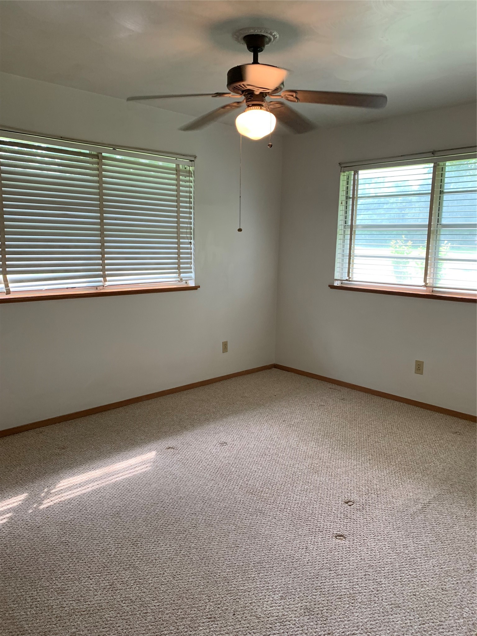 9639 FM 524 Road Sweeny, TX 77480 - Photo 6 of 12 an empty room with a window
