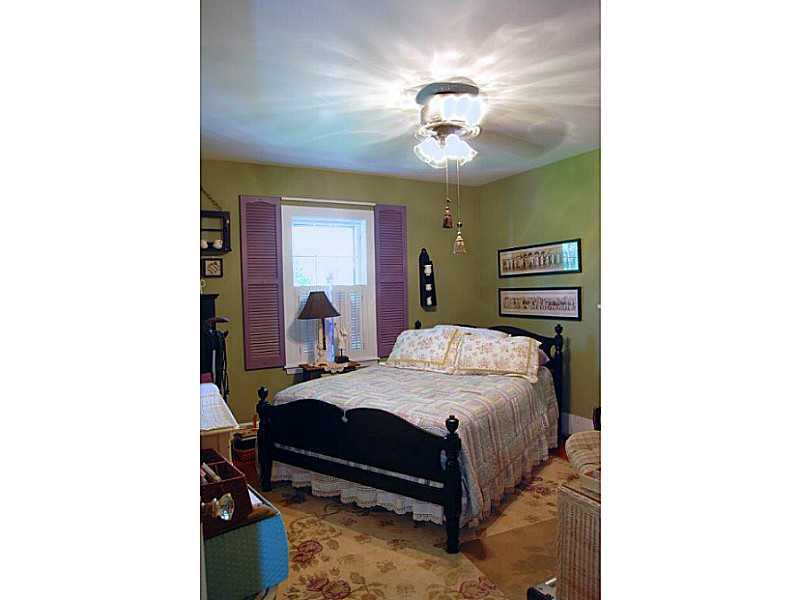 6 Sunset Road Bristol, RI 02809 - Photo 15 of 22 Bedroom.