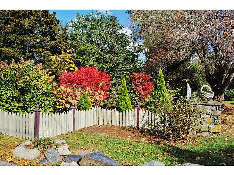 6 Sunset Road Bristol, RI 02809 - Photo 21 of 22 Yard/Garden.