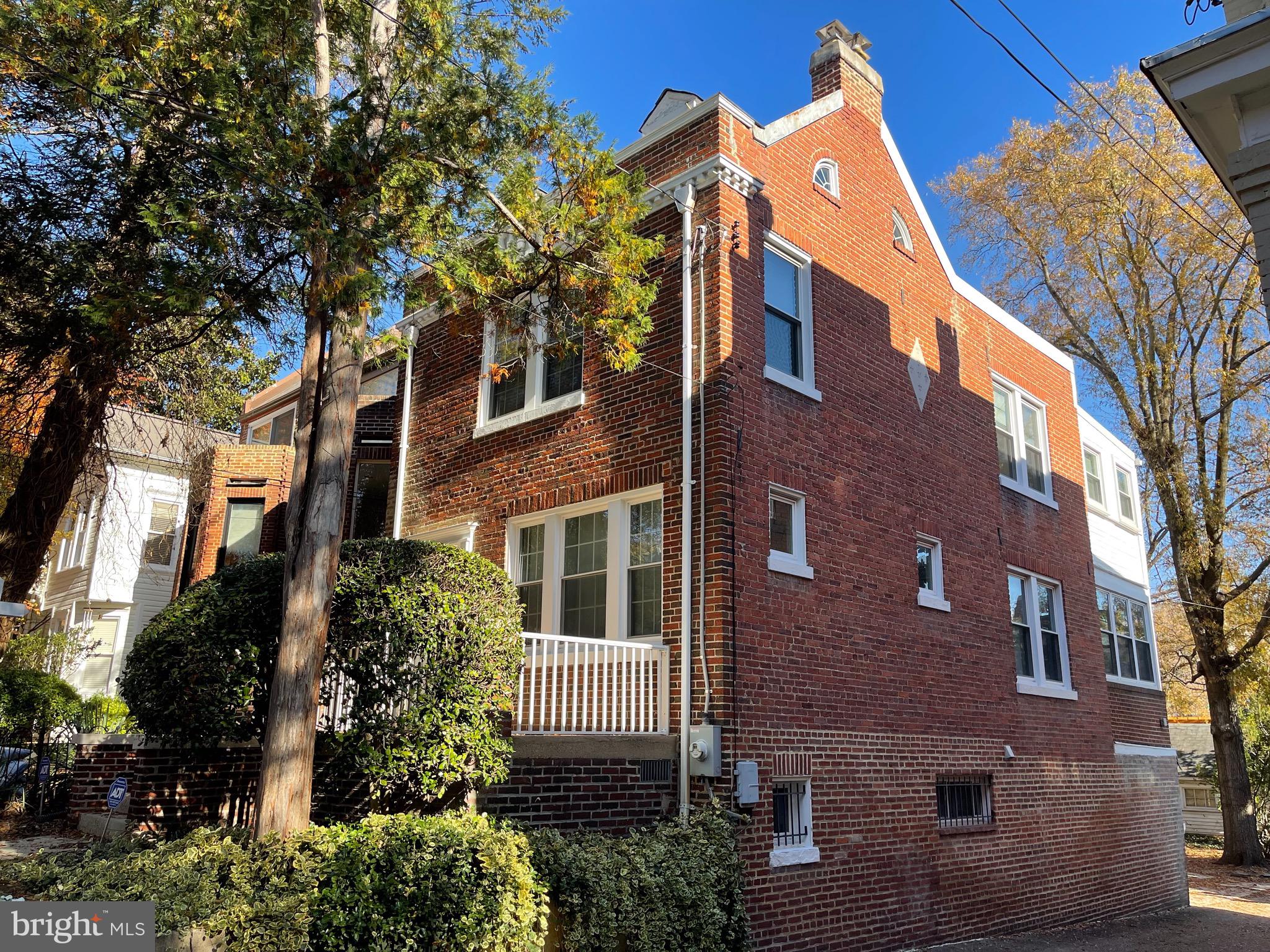 2423 Tunlaw Road Northwest Washington, DC 20007 - Photo 4 of 6 Gallery Image 4
