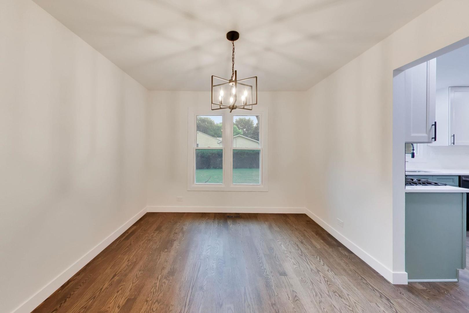 2308 Modaff Road Naperville, IL 60565 - Photo 7 of 36