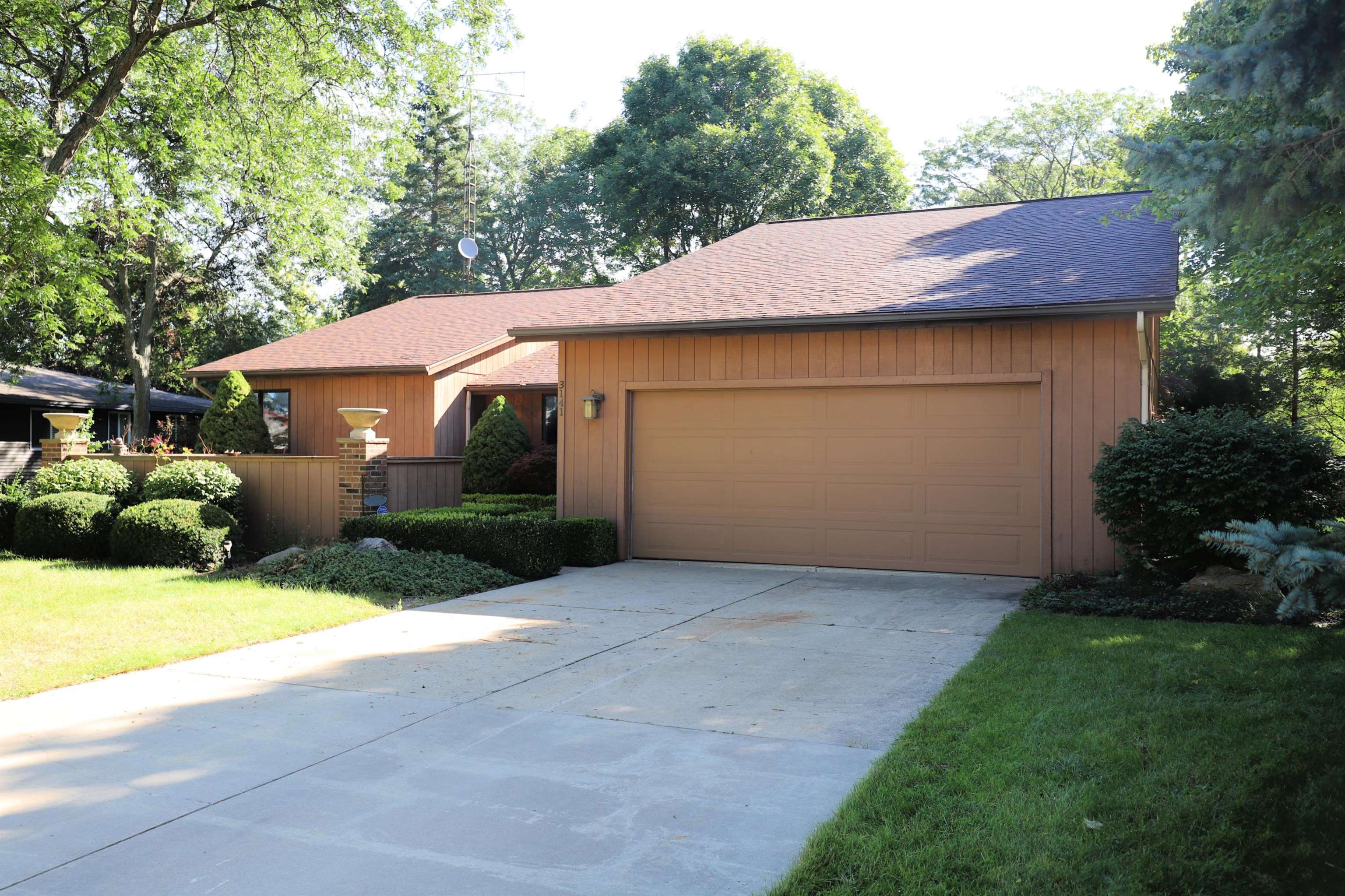 3141 Old Farm Road Flint, MI 48507 - Photo 33 of 33 50154252-edff4fec-5055-46c4-ae8d-70b43de06fda.JPG