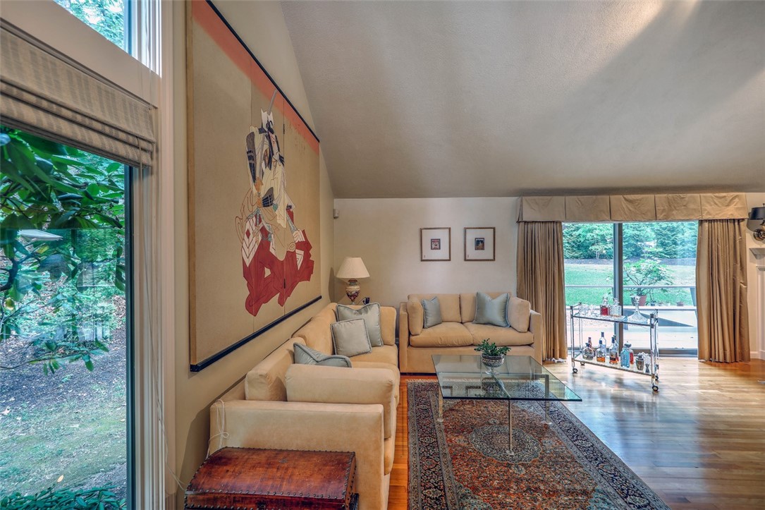 60 Rockridge Road Lincoln, RI 02865 - Photo 6 of 50 Gallery Image 6