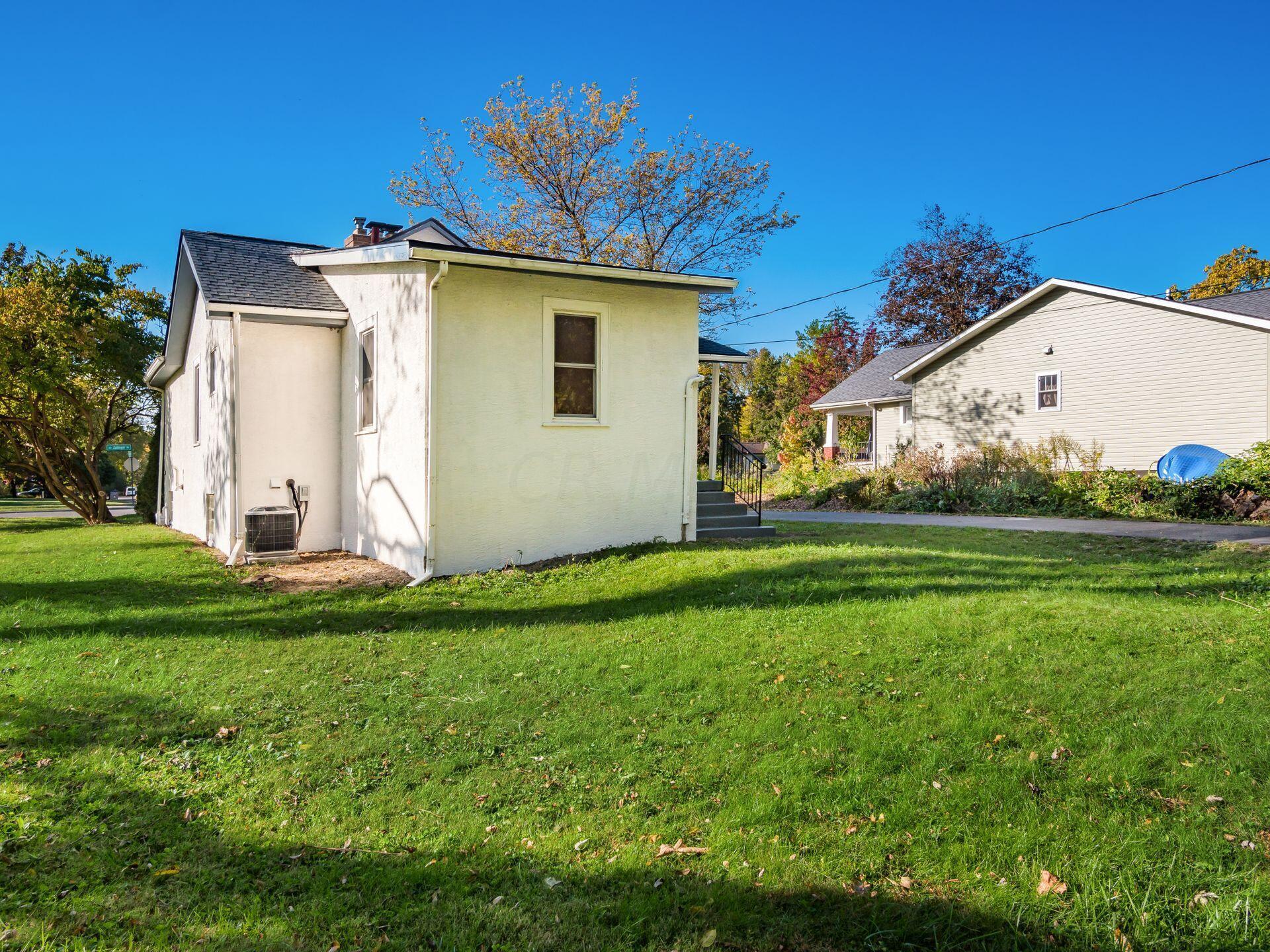 2596 Zollinger Road Columbus, OH 43221 - Photo 29 of 32 029_0f_i 2596 Zollinger 051-2