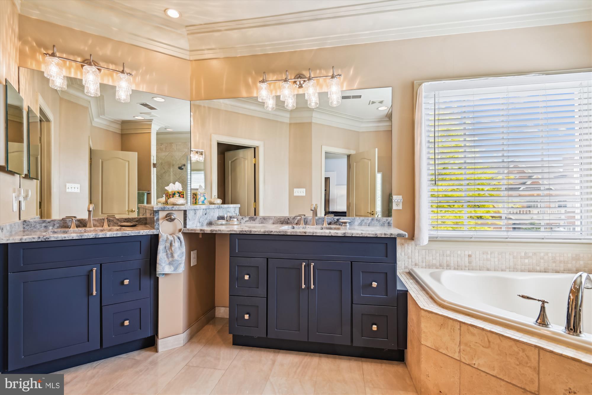 709 Pilot House Drive Annapolis, MD 21401 - Photo 11 of 34 Primary Bath