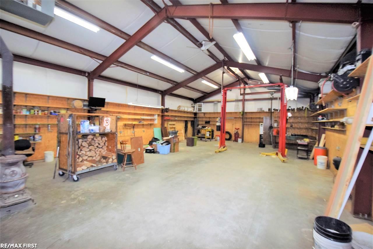 5843 Pointe Tremble Road Algonac, MI 48001 - Photo 21 of 84 50040266-20.JPG