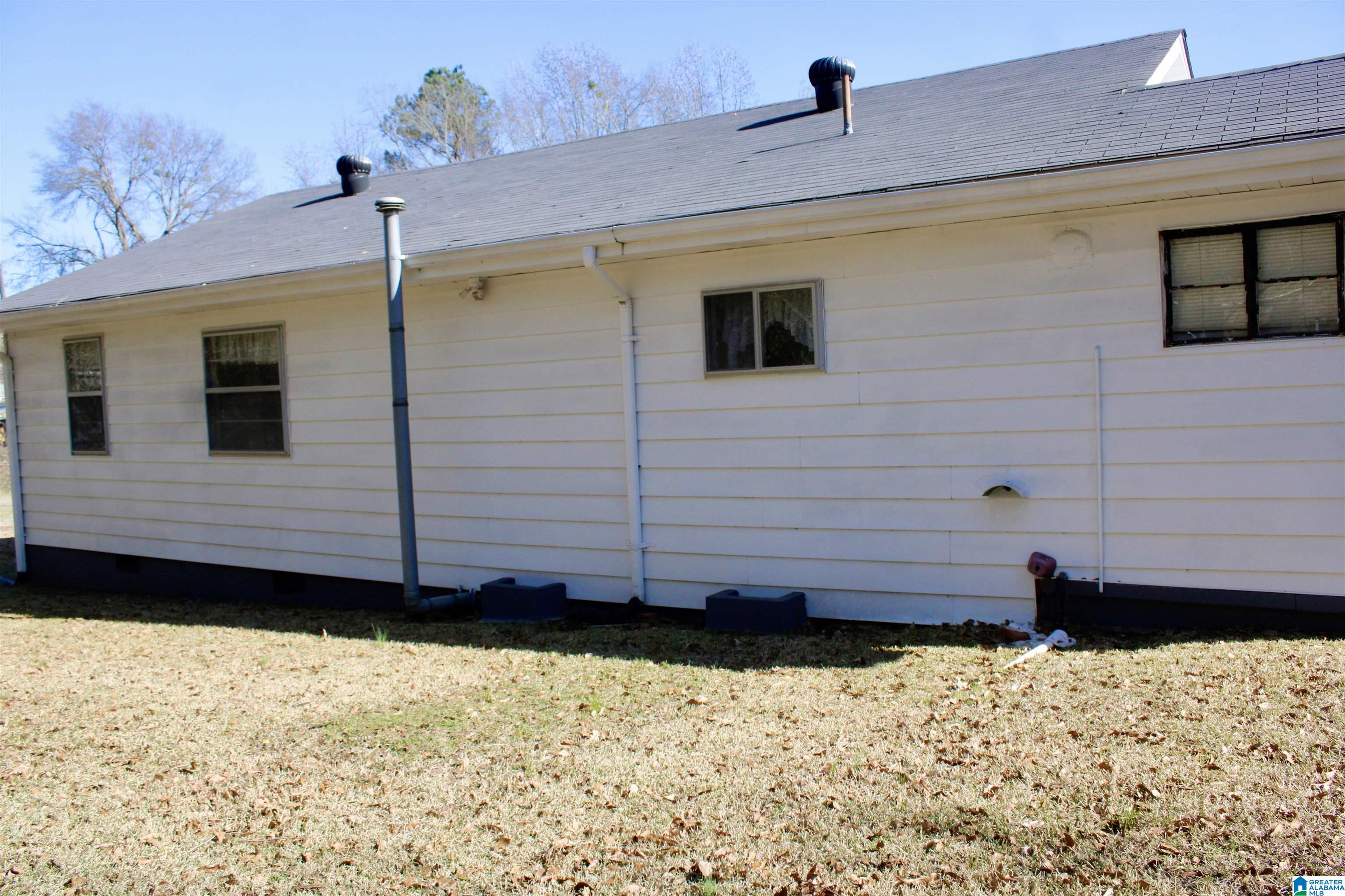 6037 Pocahontas Road Bessemer, AL 35022 - Photo 7 of 40