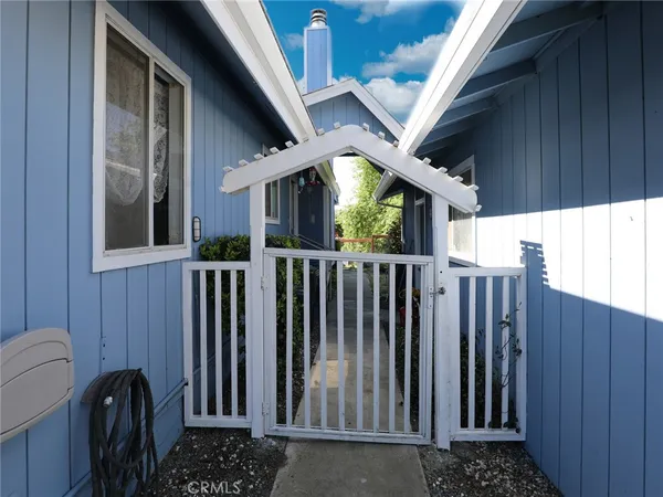 $325,000 | 13325 Everglade Boulevard, Clearlake Oaks, CA 95423