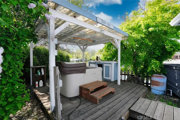 $325,000 | 13325 Everglade Boulevard, Clearlake Oaks, CA 95423