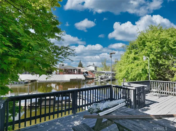 $325,000 | 13325 Everglade Boulevard, Clearlake Oaks, CA 95423