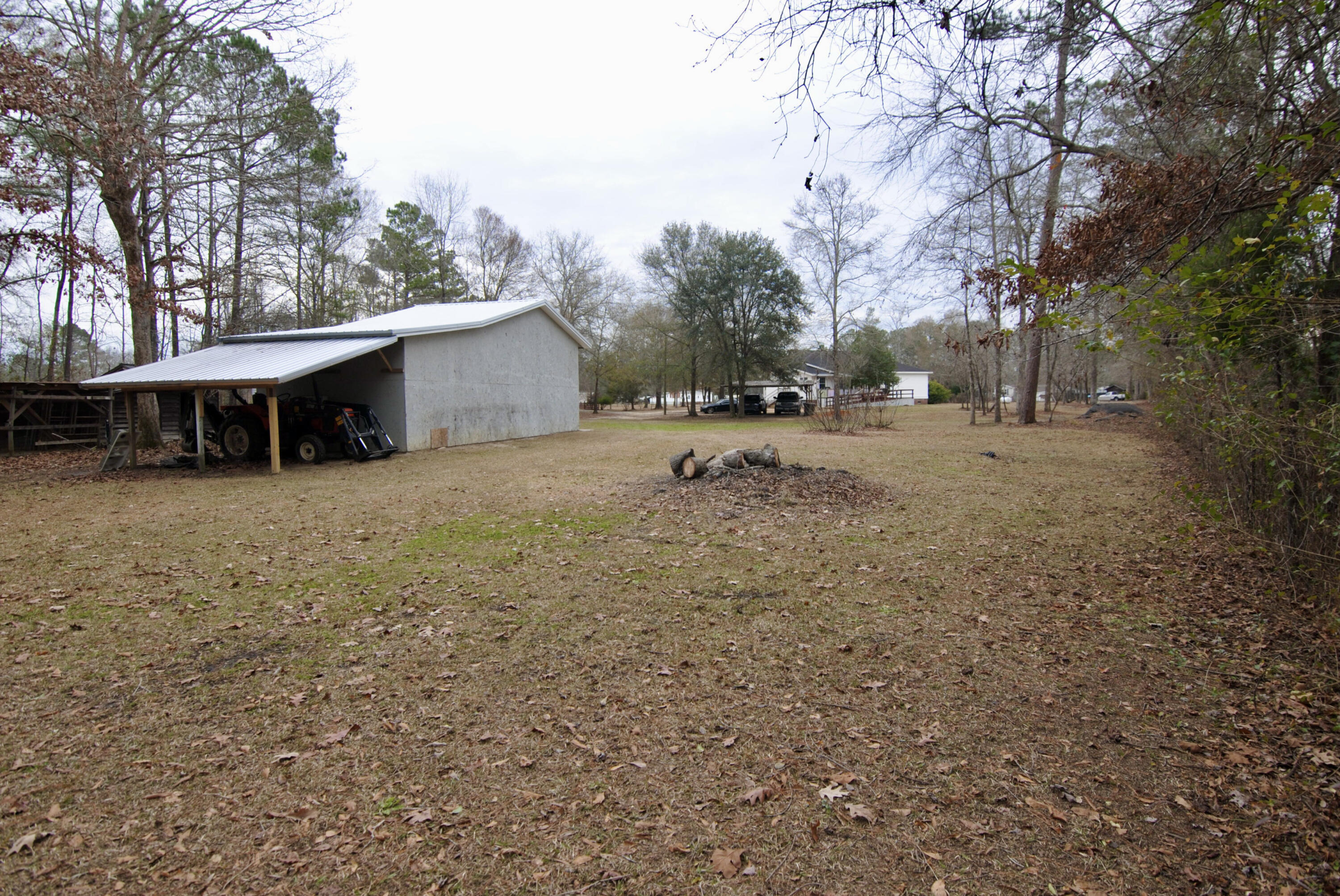 1089 Walter Road Bonneau, SC 29431 - Photo 27 of 32 0781D180-F4DE-4852-8220-39D6D6BCBC90_1_2