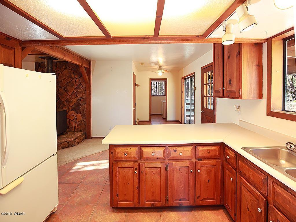 9298 Grizzly Bear Road Pinetop, AZ 85935 - Photo 19 of 39