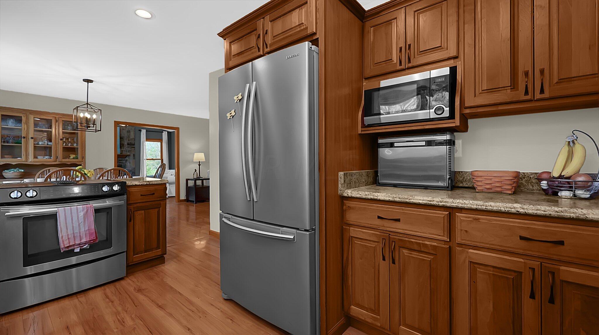 6635 Home Road Delaware, OH 43015 - Photo 13 of 47 SS Appliances