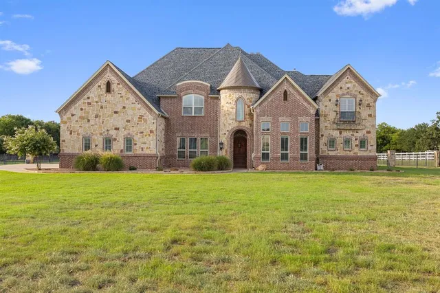 $2,025,000 | 1311 Appaloosa Circle, Bartonville, TX 76226