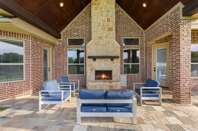 $2,025,000 | 1311 Appaloosa Circle, Bartonville, TX 76226