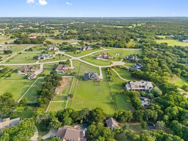 $2,025,000 | 1311 Appaloosa Circle, Bartonville, TX 76226
