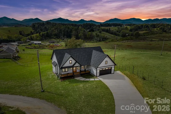 $699,000 | 5 Agape Acrs Drive, Leicester, NC 28748