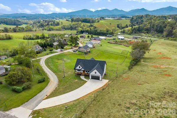 $699,000 | 5 Agape Acrs Drive, Leicester, NC 28748