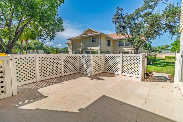 $2,900 | 8129 Sedgewick Court, Unit 29A, Lake Clarke Shores, FL 33406