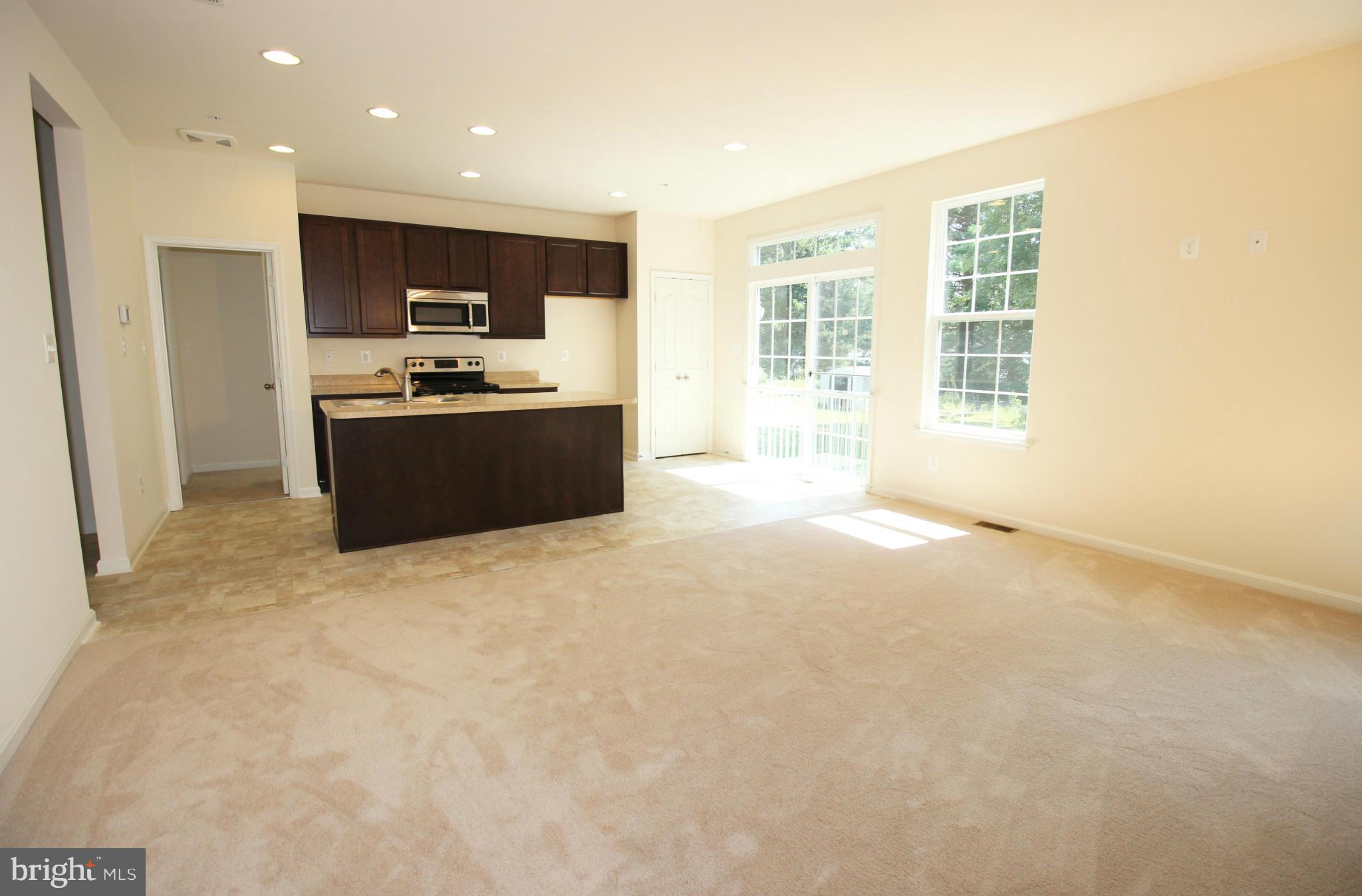 2305 Shannon Road Edgewood, MD 21040 - Photo 5 of 25 Living Room