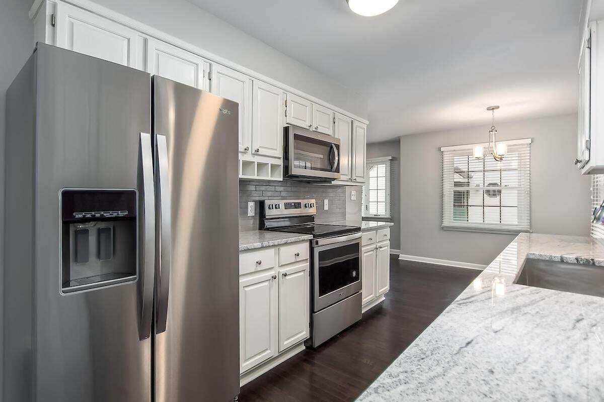2242 Wickliffe Road Columbus, OH 43221 - Photo 15 of 41 20181031163225122312000000-o