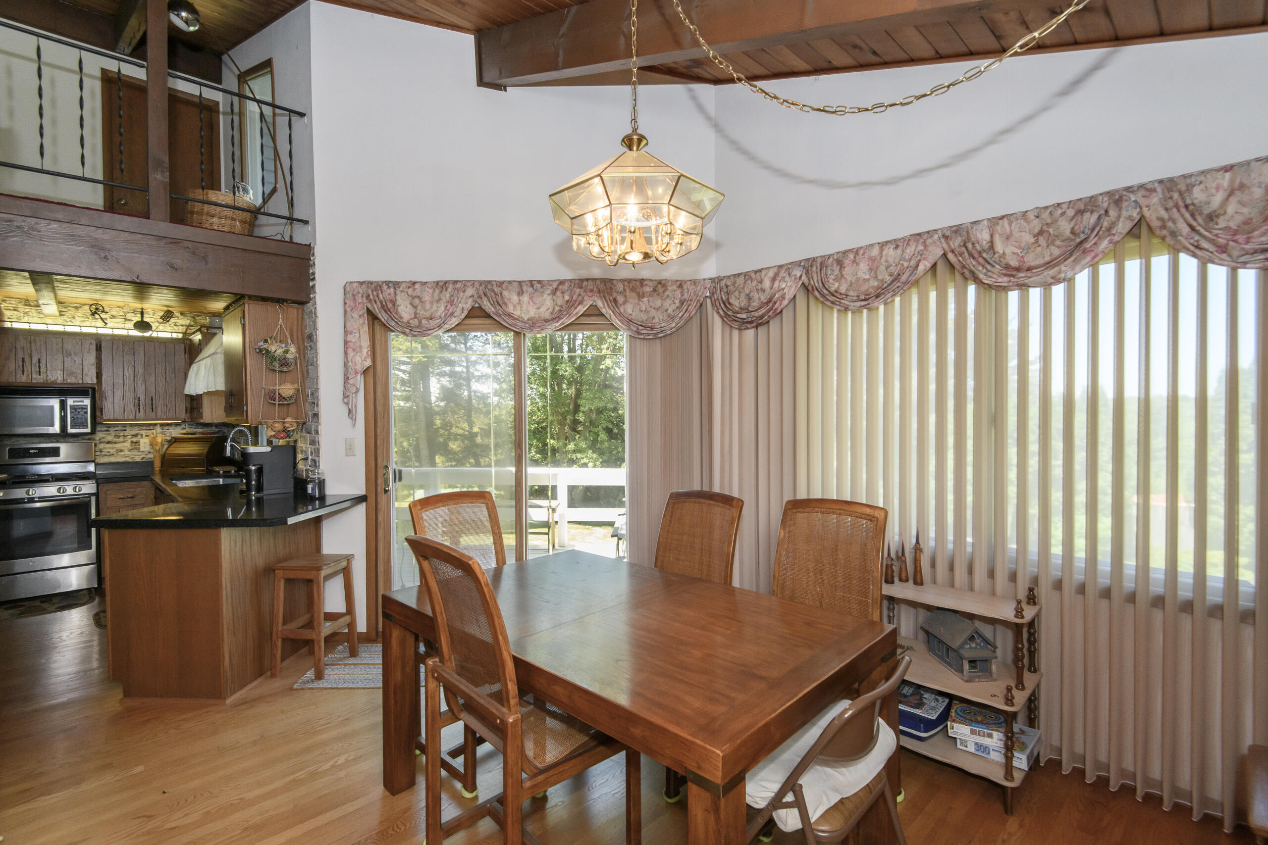 S78W31428 Sugden Road Mukwonago, WI 53149 - Photo 8 of 42 Dining Room Patio Door