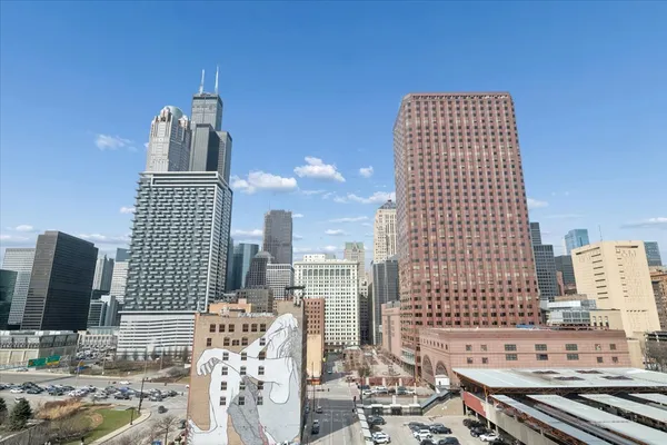 $439,000 | 161 West Harrison Street, Unit 901, Chicago, IL 60605