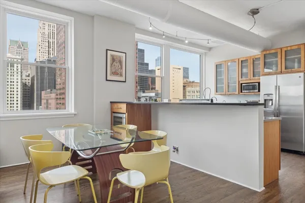 $439,000 | 161 West Harrison Street, Unit 901, Chicago, IL 60605