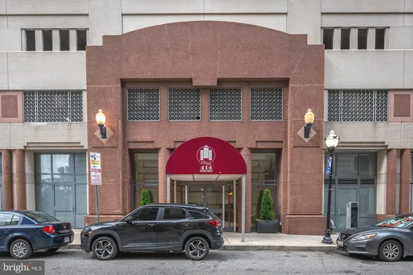 a car parked in front of a building