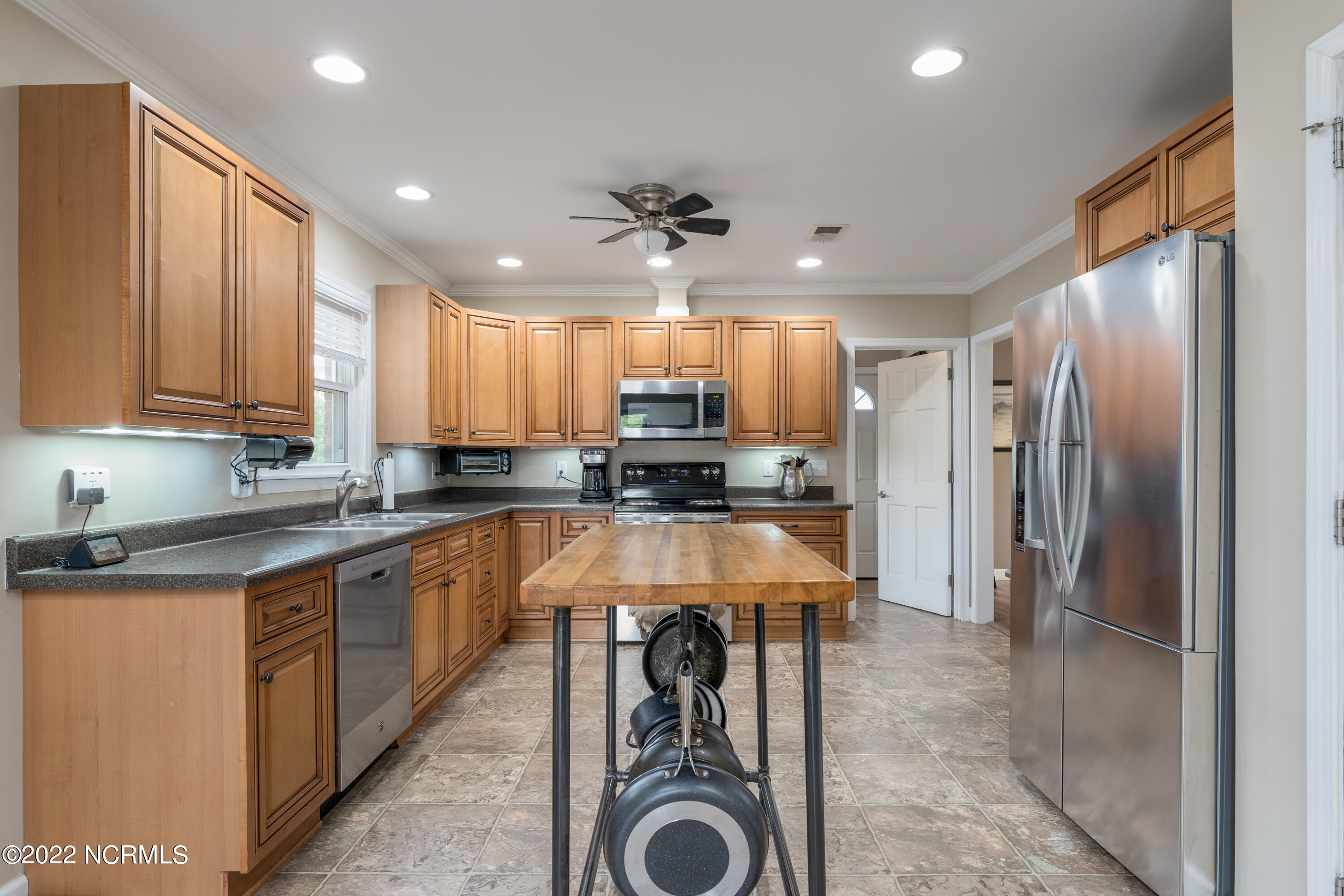 5301 Peden Point Road Wilmington, NC 28409 - Photo 12 of 40 Kitchen