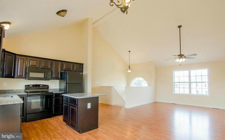 250 Gibson Road Inwood, WV 25428 - Photo 6 of 9 Interior (General)