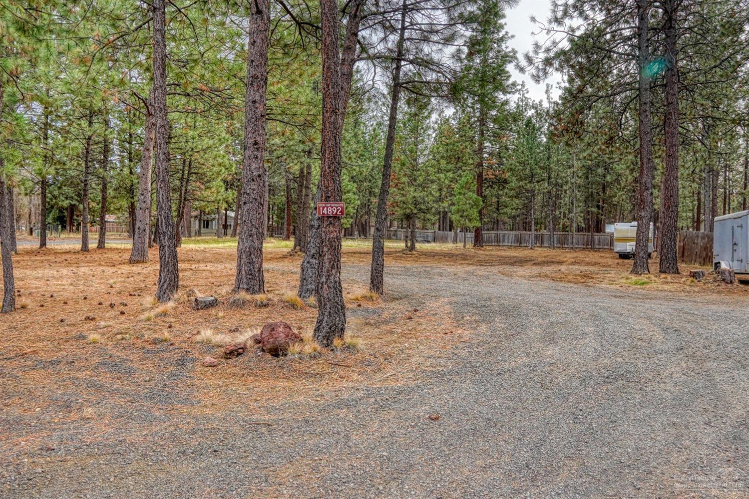 14892 Bluegrass Loop Sisters, OR 97759 - Photo 4 of 21 Additional Photo